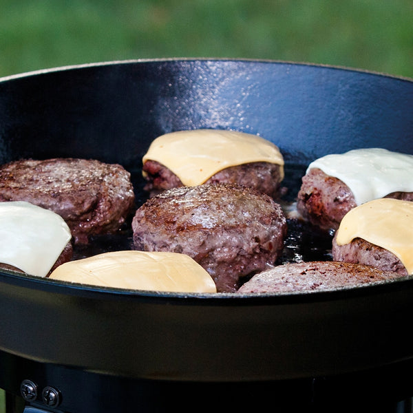 43.18 Cm Cast Iron Dual Handle Pan
